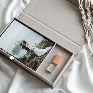 Gray Linen Photo Box with Glass USB (Type-C/USB 3.0)
